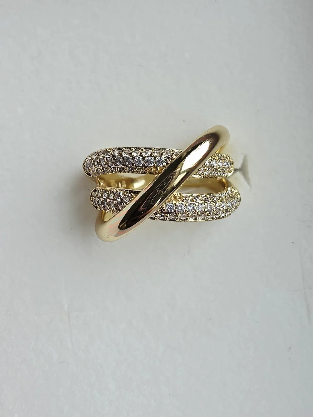 Anillo con cristales claros, tono dorado, talla 8, Oro Laminado 14k